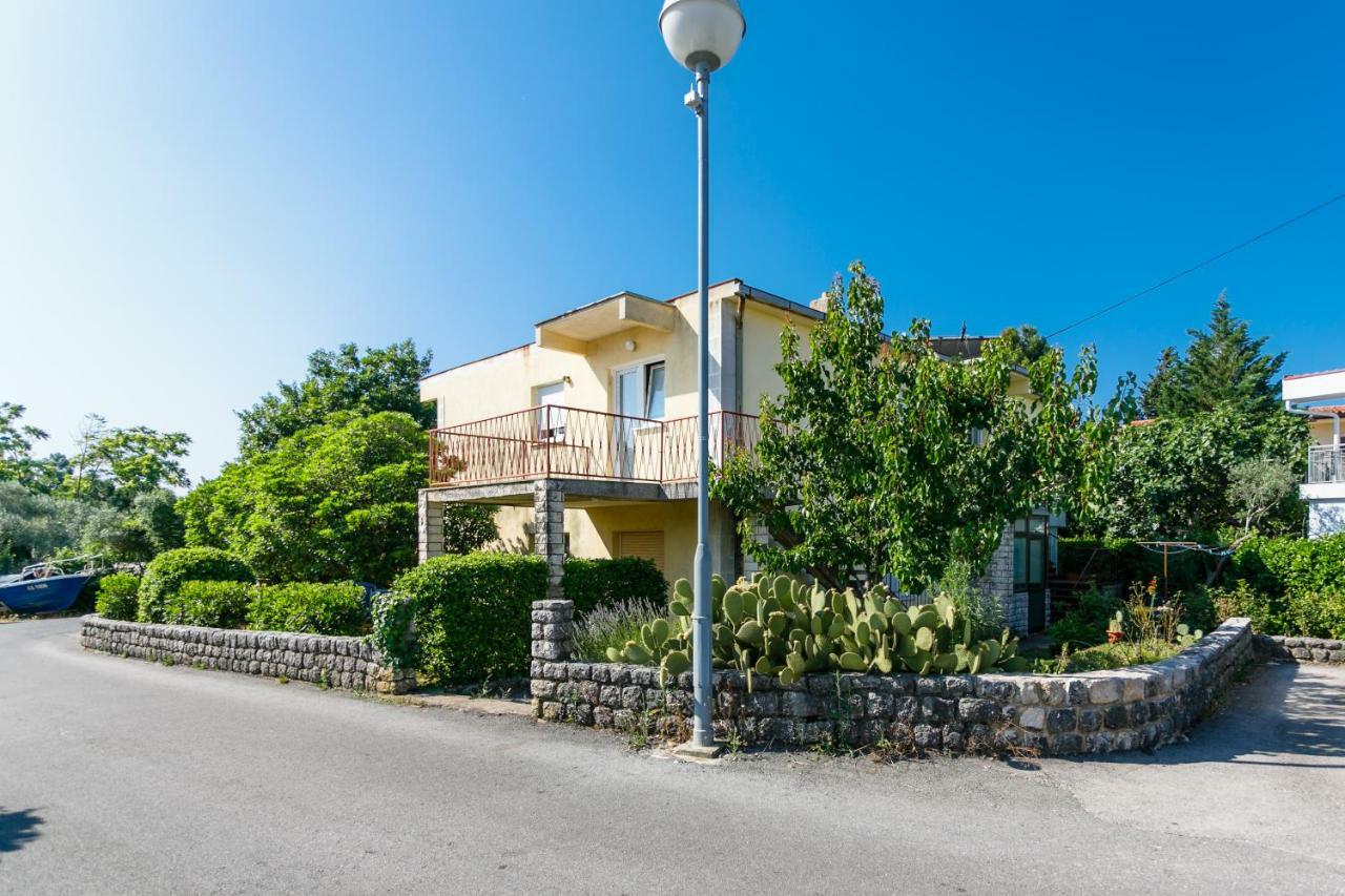 Apartman Jezevac Krk Town Εξωτερικό φωτογραφία