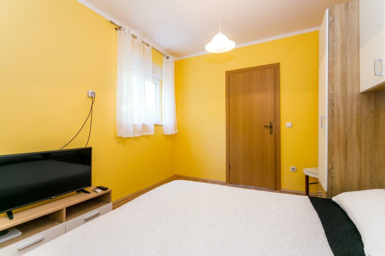 Apartman Jezevac Krk Town Εξωτερικό φωτογραφία